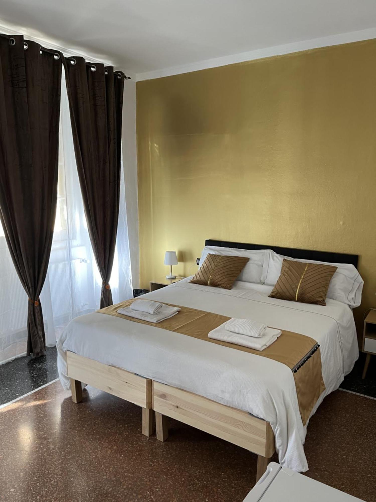 Genova Gold Rooms Luaran gambar