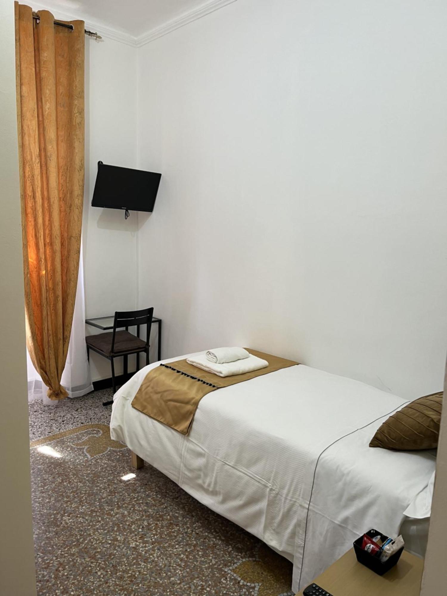 Genova Gold Rooms Bilik gambar
