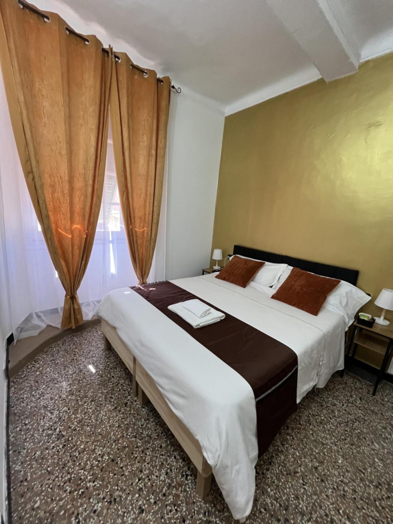 Genova Gold Rooms Bilik gambar