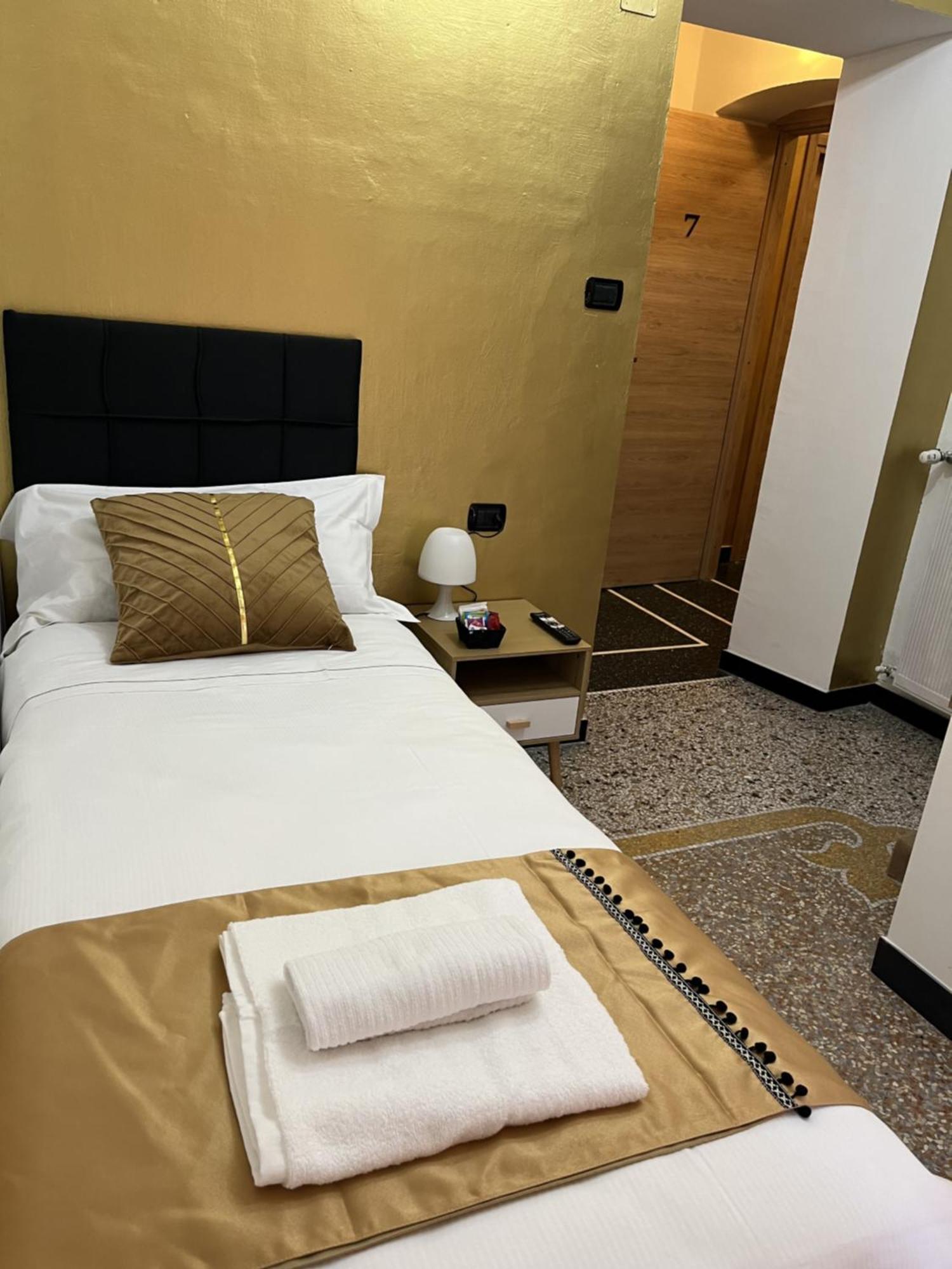 Genova Gold Rooms Bilik gambar