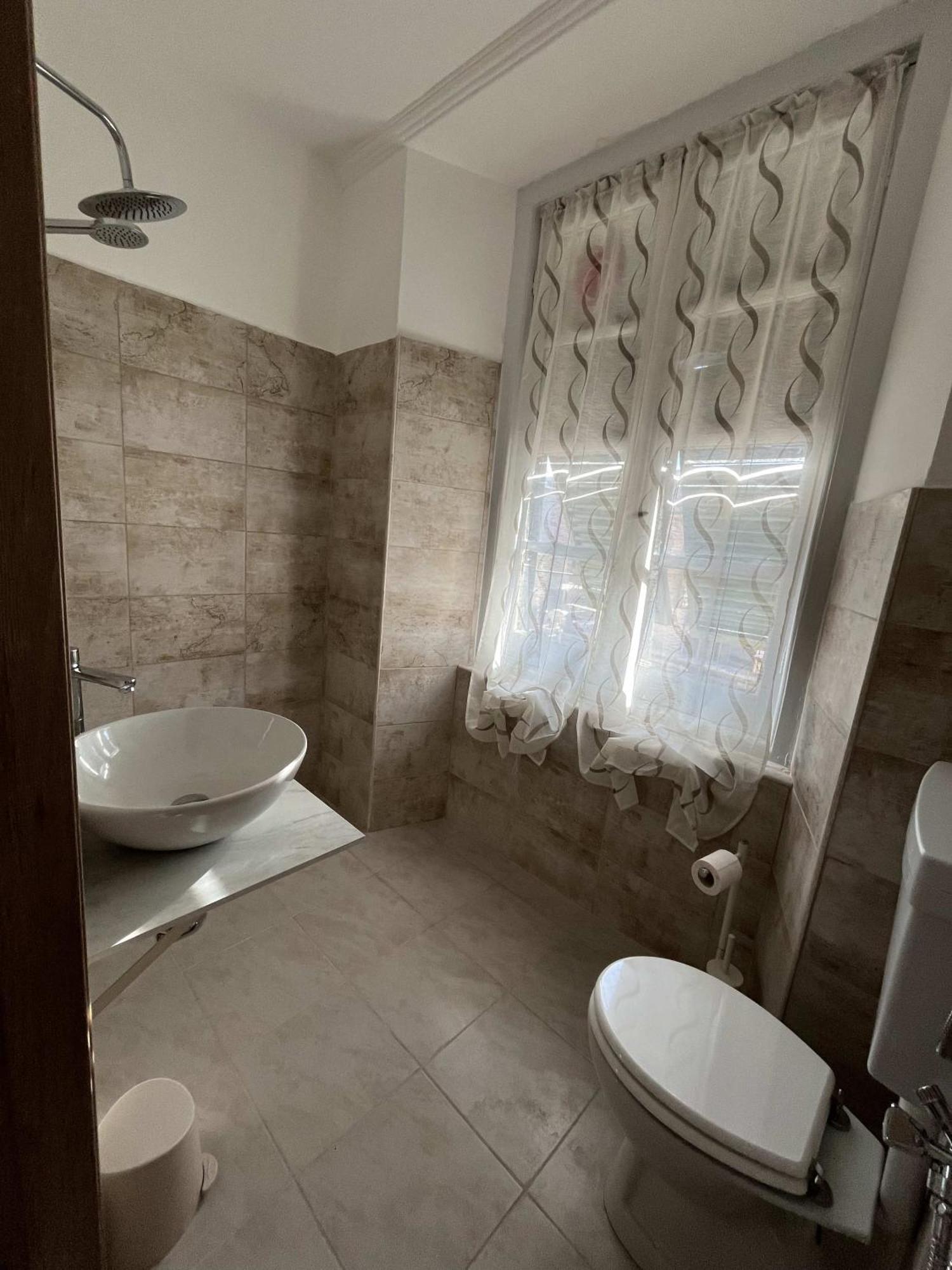 Genova Gold Rooms Luaran gambar