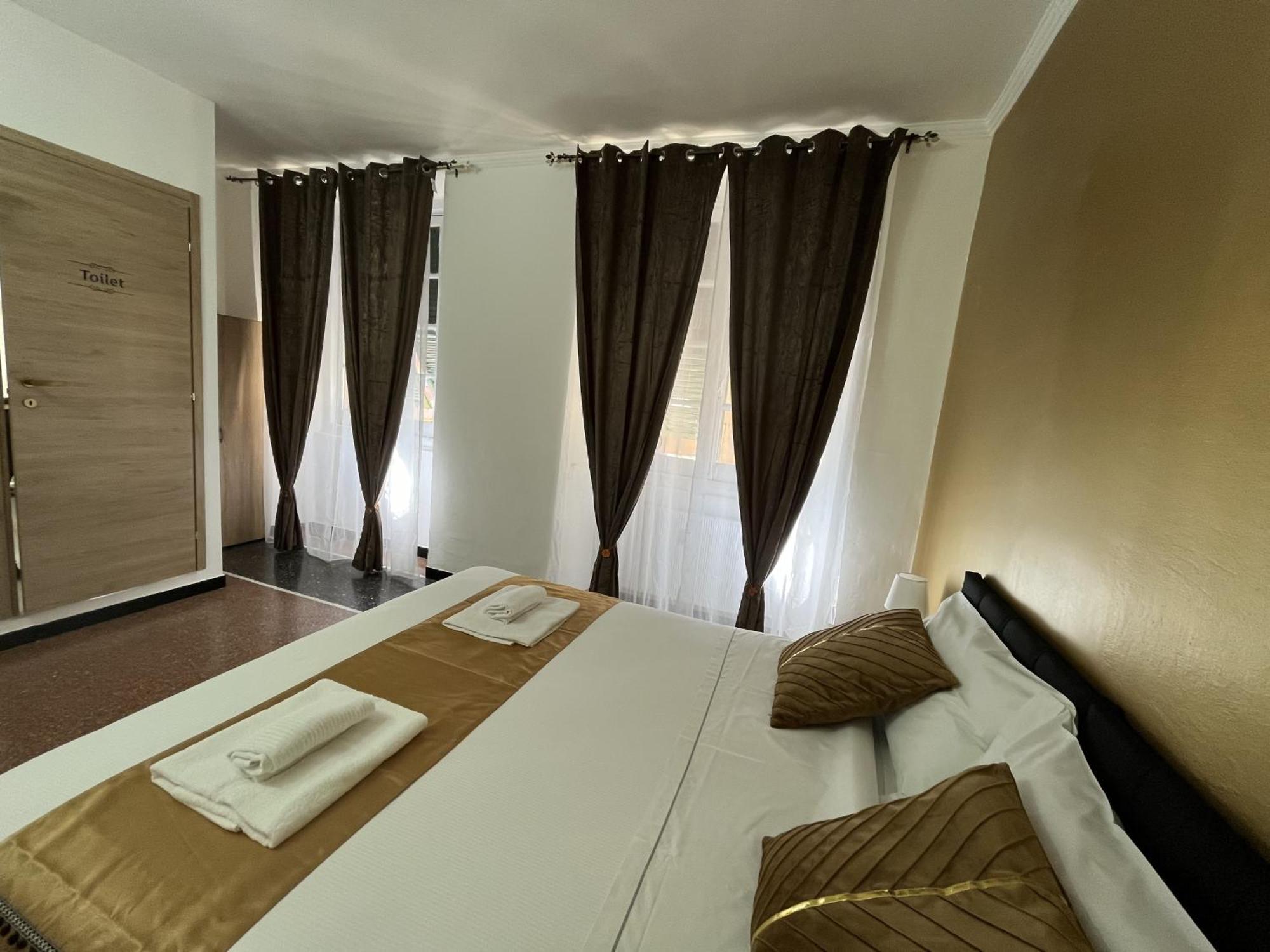 Genova Gold Rooms Luaran gambar