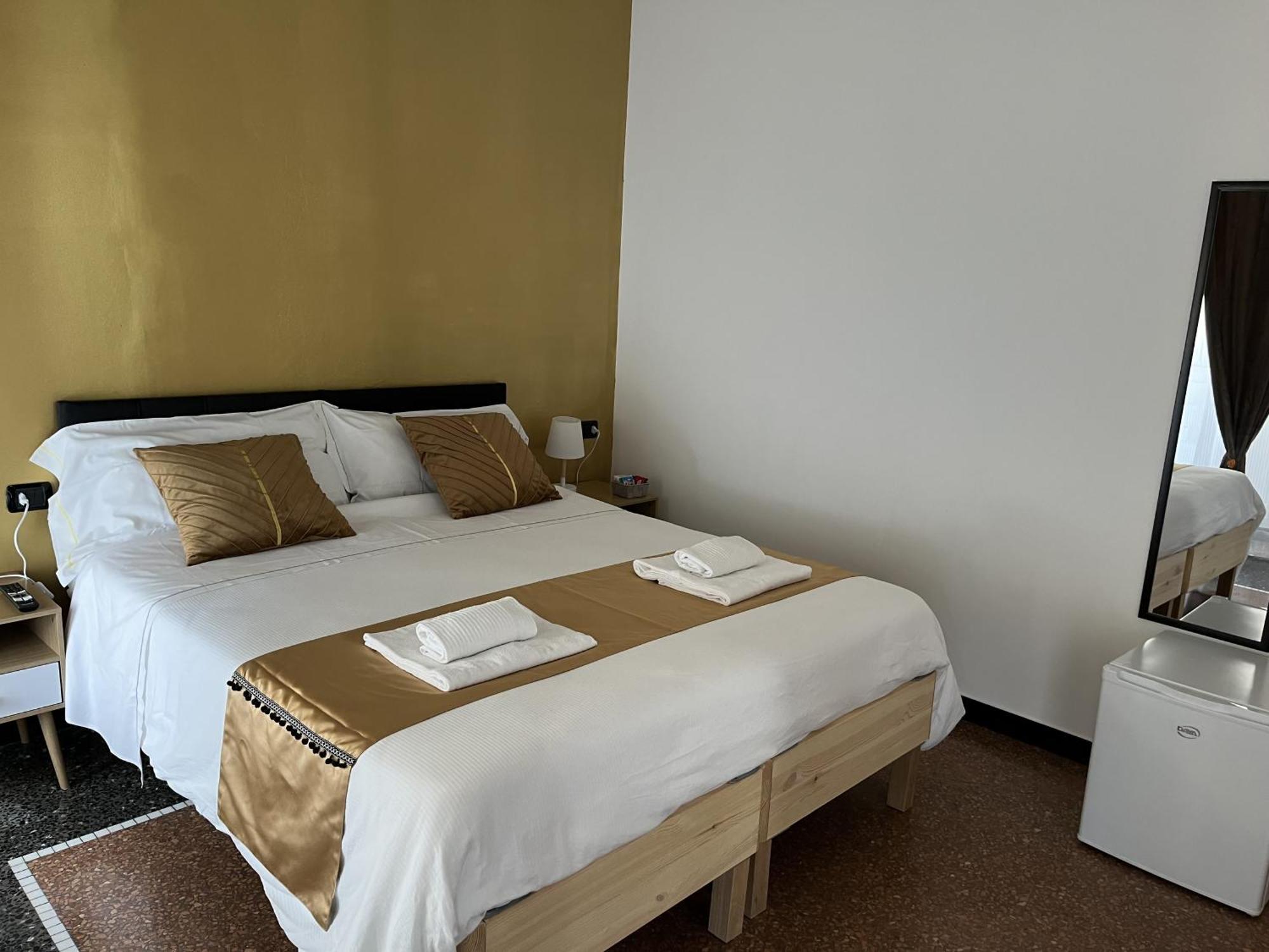 Genova Gold Rooms Luaran gambar